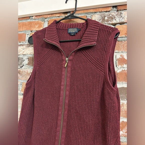 Pendleton Cable Knit Cashmere Blend Burgundy Knit Vest Size L - Picture 2 of 7